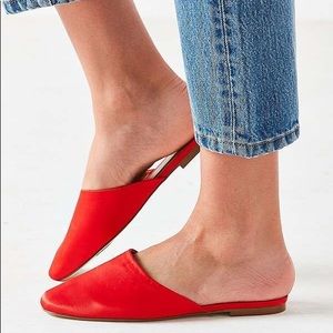🌶 URBAN OUTFITTERS 🌶 Red Satin Mule Flats Size 7